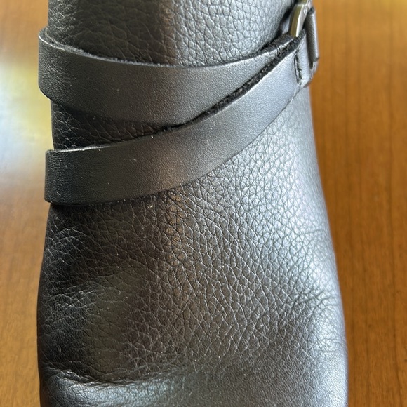 Collection by Clarks:Black short boots with side zipper, buckled strap detail - Picture 8 of 8